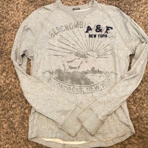Men’s Ambercrombie long sleeve tee